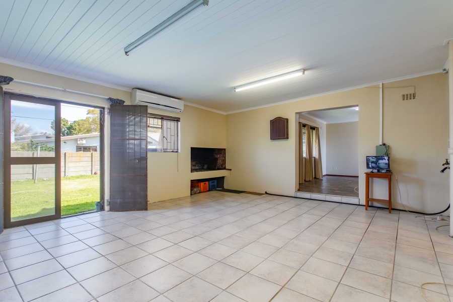 3 Bedroom Property for Sale in De Zoete Inval Western Cape